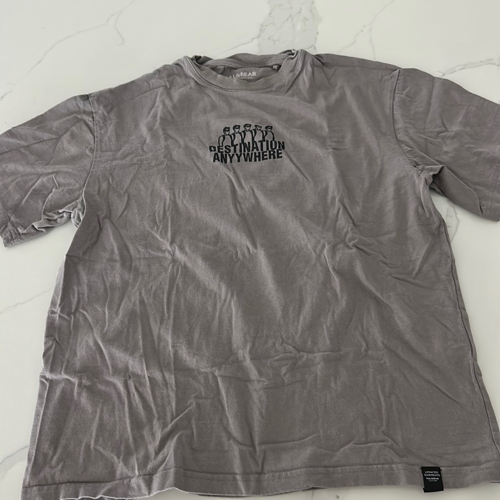 Pull&Bear Destination Anyywhere Tshirt
